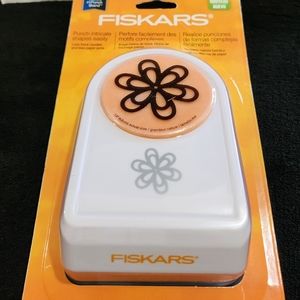 Fiskars Floral Frenzy Large Punch